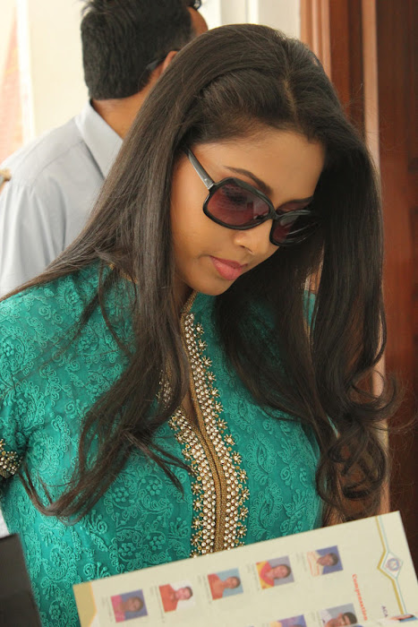 pooja in panimalar college glamour  images